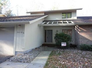 3418 Pine Grove Dr #37, Midland, MI 48640