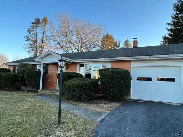 415 Cherry Hill Rd, Nazareth, PA 18064