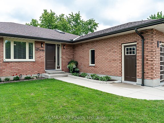 3rd image of 6 Hillside Ct