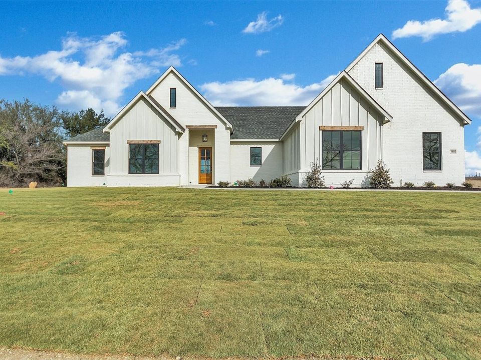 1st image of 1011 Twin Creeks Dr