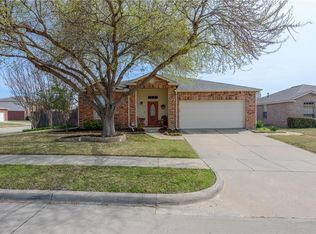 2353 Magnolia Dr, Little Elm, TX 75068