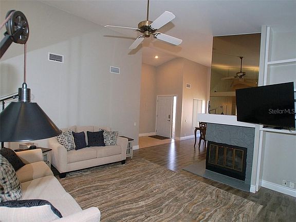 4th image of 1820 Lake Cypress Dr #603