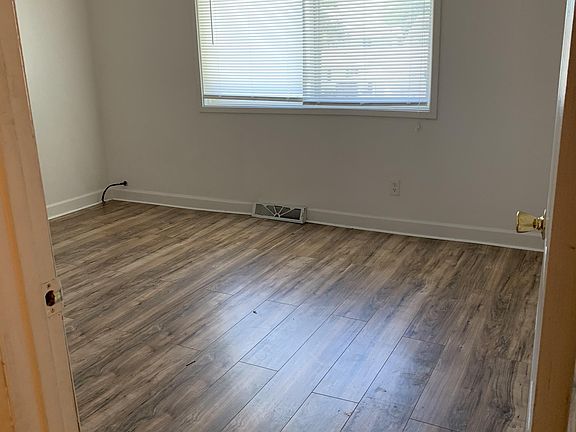 5th image of 43012 Keesler Ct