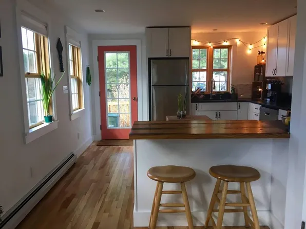 137 Dawson St, South Portland, ME 04106