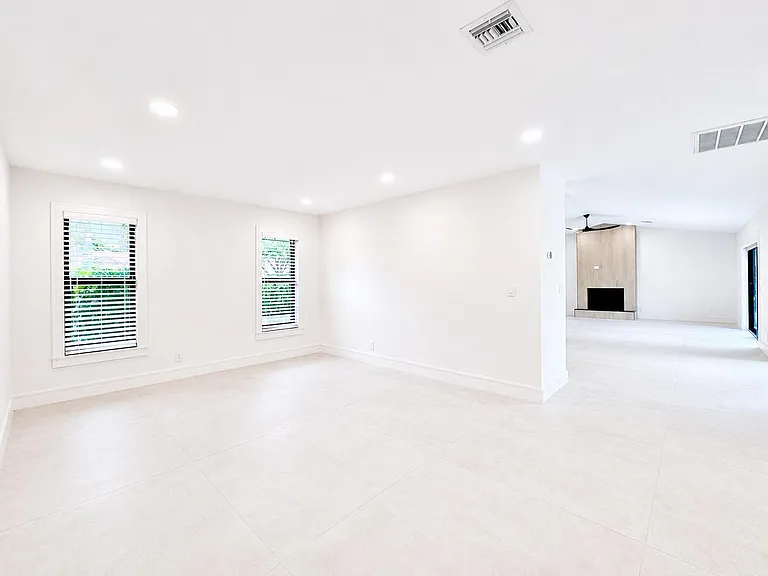 4823 NW 91st Way — Photo 9