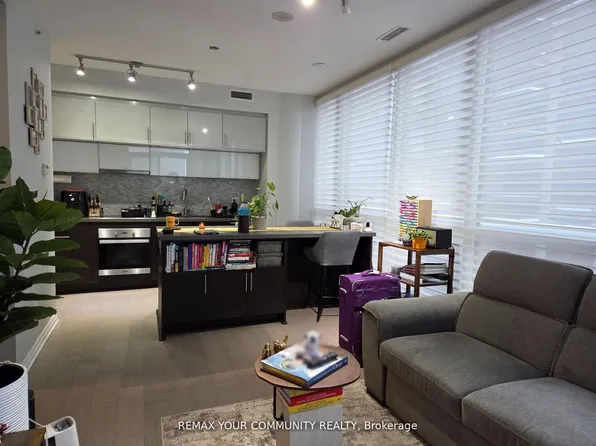 8 Mercer St #1208, Toronto, ON M5V 0C4