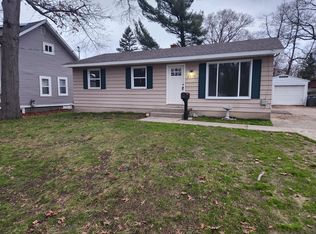 2317 Lacrosse St SW, Wyoming, MI 49519