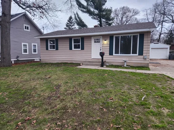 2317 Lacrosse St SW, Wyoming, MI 49519