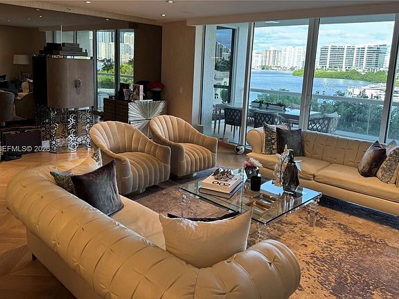 4th image of 6000 Island Blvd APT 402