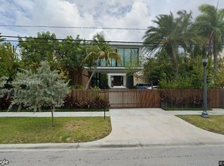 3080 N Bay Rd, Miami Beach, FL 33140