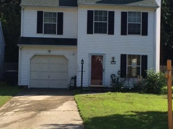 332 Windy Ridge Ln, Newport News, VA 23602