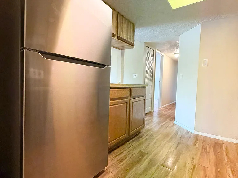 129 Camphor Cir #F — Photo 9