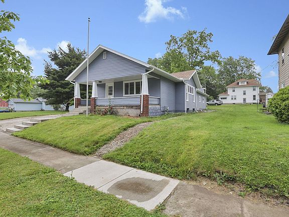 5th image of 704 N Detroit St