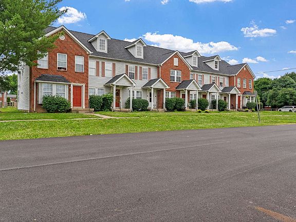 3rd image of 10439 Hillpark Dr