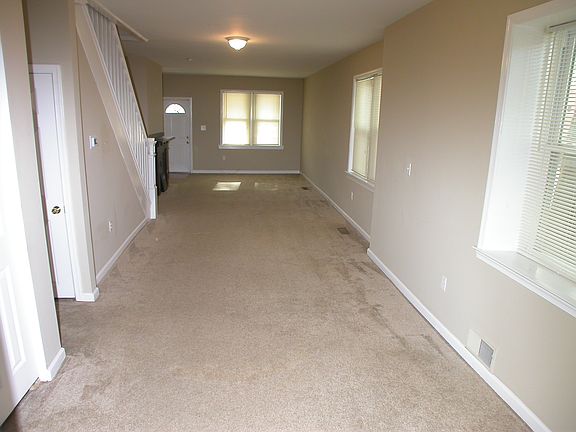 5th image of 441 S Claymont St