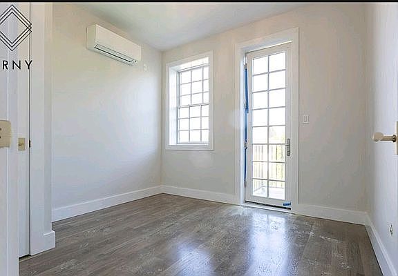 5th image of 543 Marcy Ave #4E