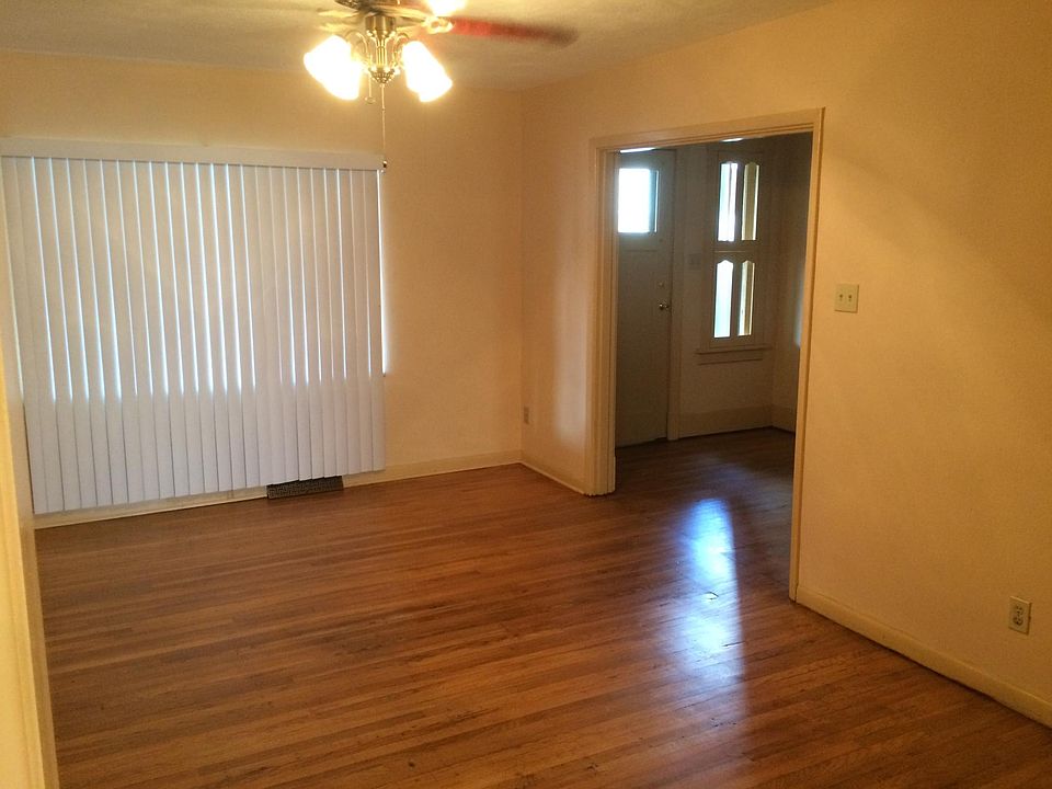 2nd image of 2230 Woodstock Ave