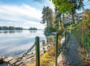 Harbours End, View Royal, BC V9B 1V6