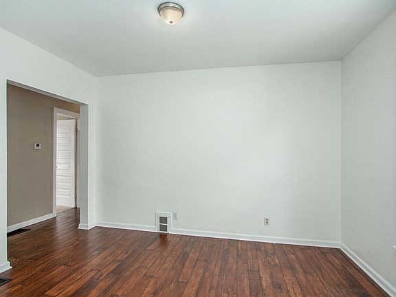 5th image of 262 James Ave SE #2