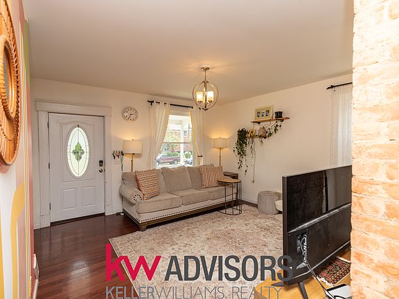 5th image of 2320 Kenilworth Ave