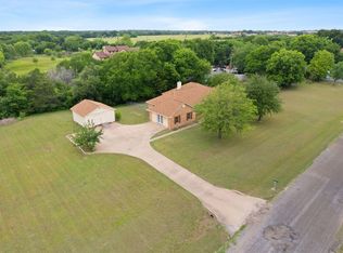 607 Lark Ln, Red Oak, TX 75154