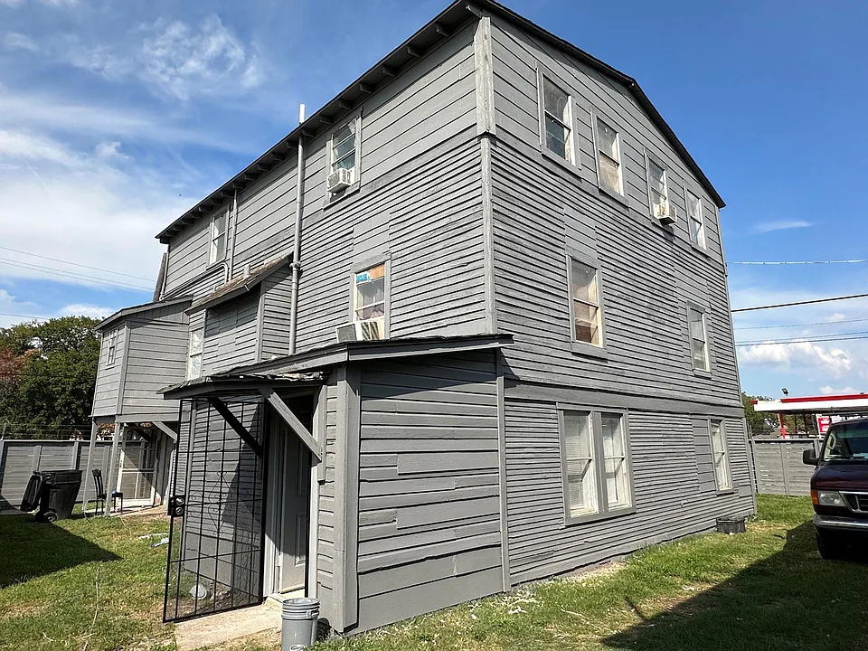 2419 Pannell St #26