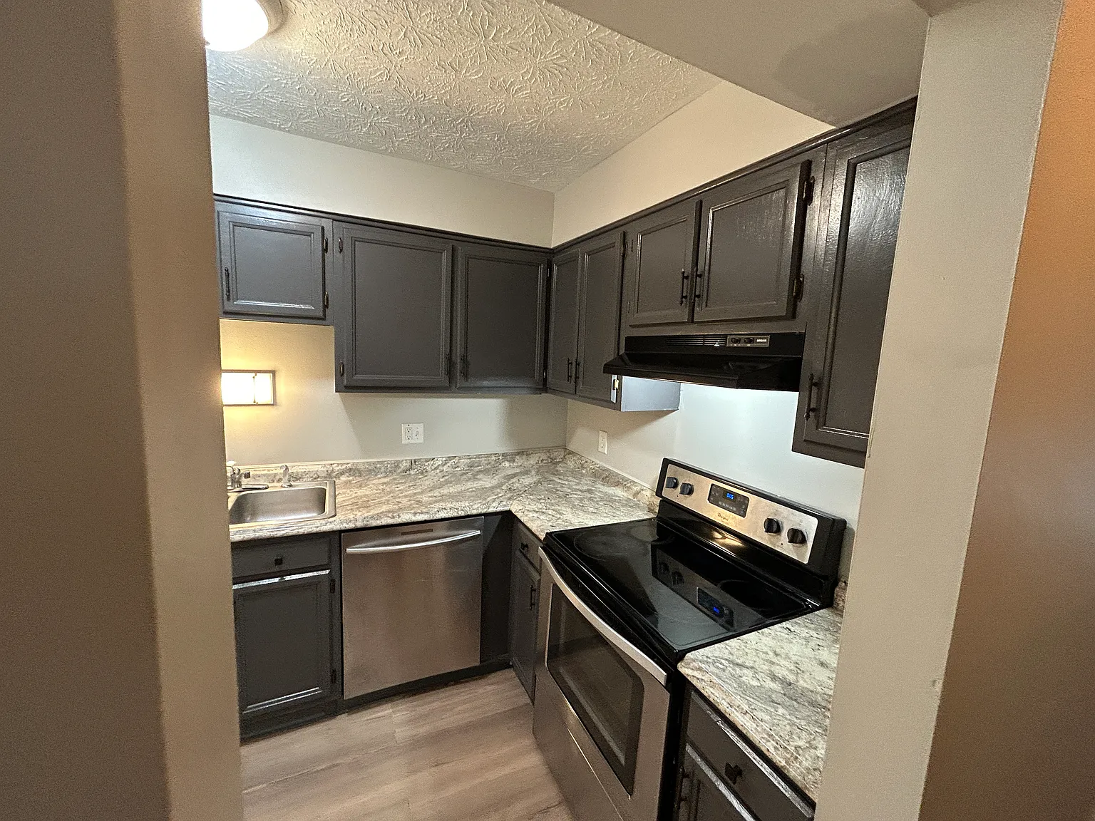 2 bed, 1029 sqft, $1,400 — Photo 4