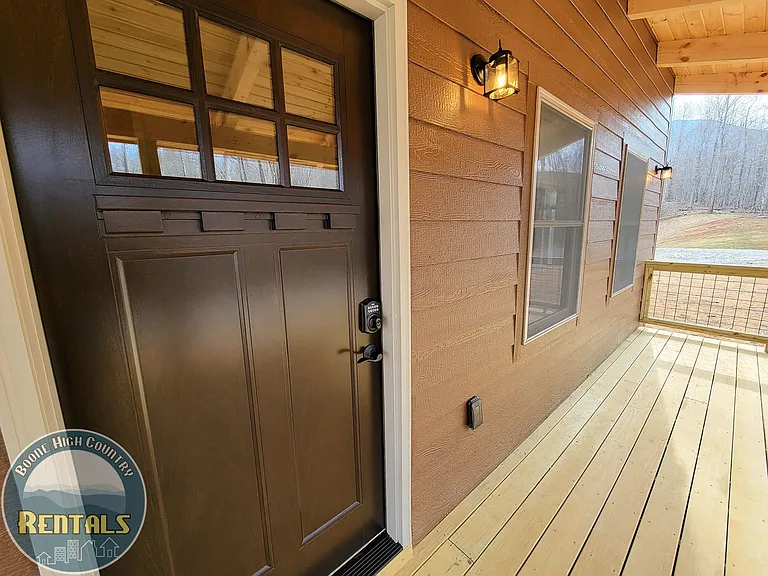 120 Oliver Ln — Photo 2