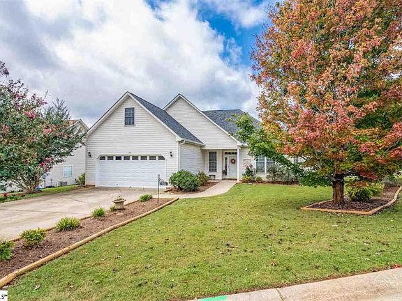3rd image of 131 Lauren Wood Cir