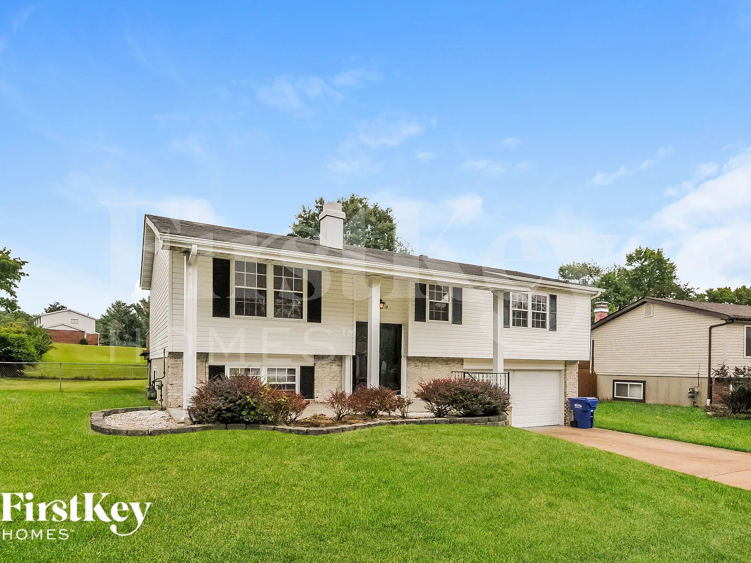 3 bed, 3.0 bath, 1579 sqft, $1,890 — Photo 2