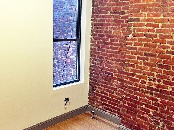 4th image of 290 Suydam St #3A