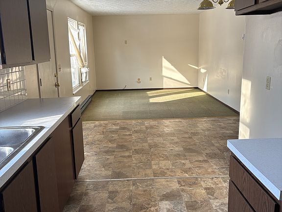 5th image of 247 N Martha Ave