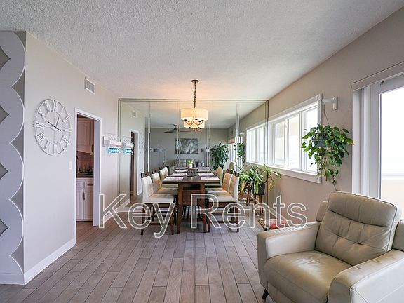 5th image of 825 Bayshore Dr APT 701