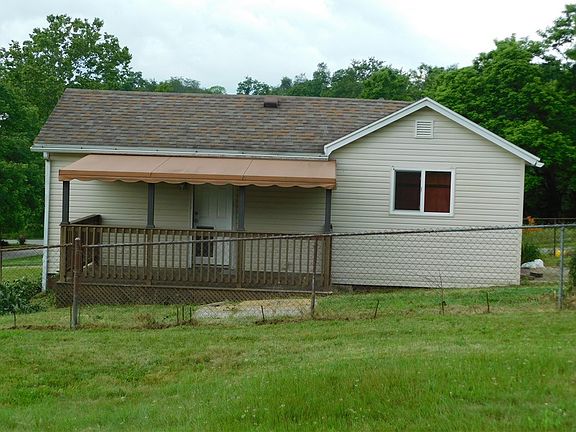 2nd image of 27 Community Ave