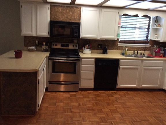 3rd image of 402 W Magnolia St