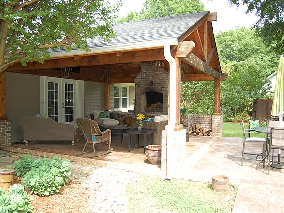 4th image of 25 Valerie Dr