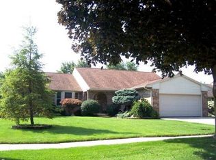 38807 Meeting House Ln, Livonia, MI 48154