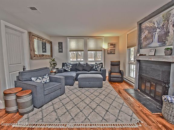 3rd image of 40 Palmer Dr #A
