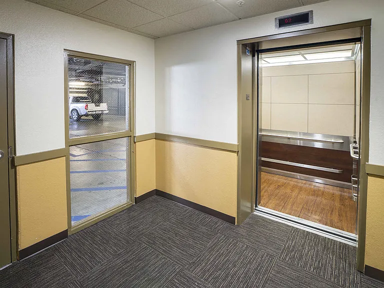 Huntington Plaza Senior Apartments — Photo 3