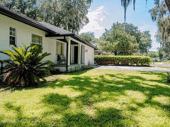 3rd image of 5766 CEDAR OAKS Drive