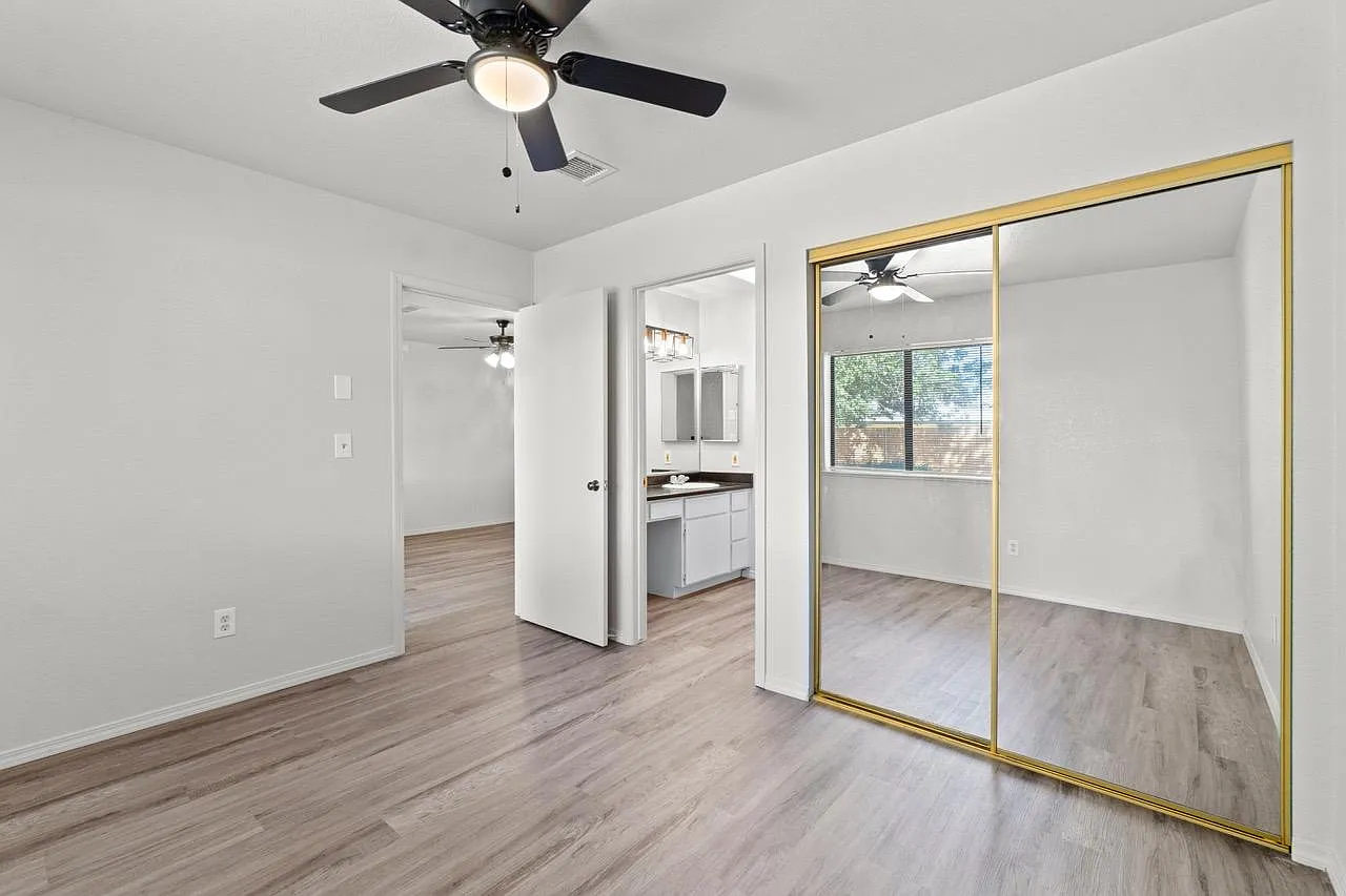 2 bed, 800 sqft, $1,650 — Photo 4