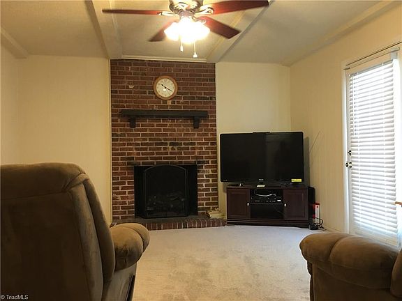 2nd image of 2411 Phoenix Dr