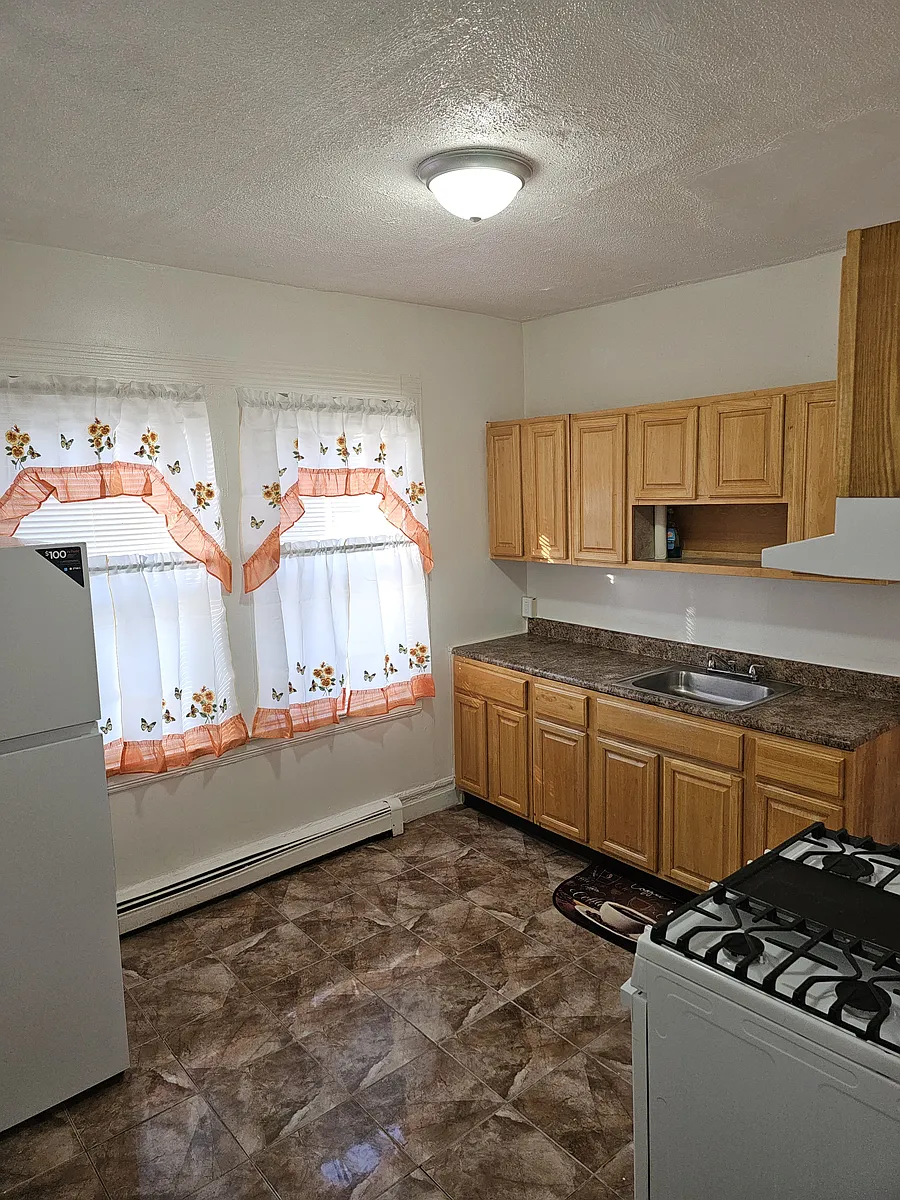 Building Photo - 9 Western Pkwy #1