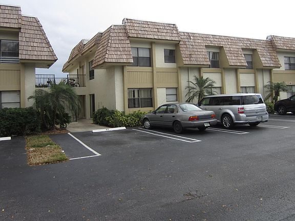 3rd image of 11154 Royal Palm Blvd