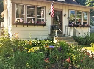 1 Cleveland St, Amesbury, MA 01913