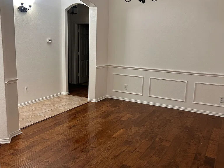 2408 Hillary Trl — Photo 5
