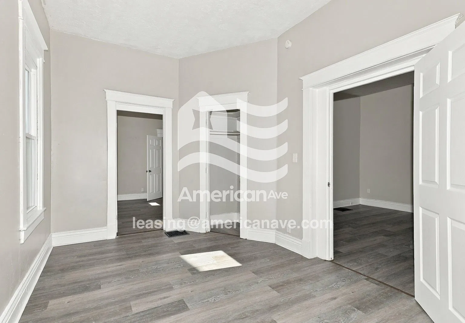 3 bed, 1.0 bath, 1330 sqft, $990 — Photo 3