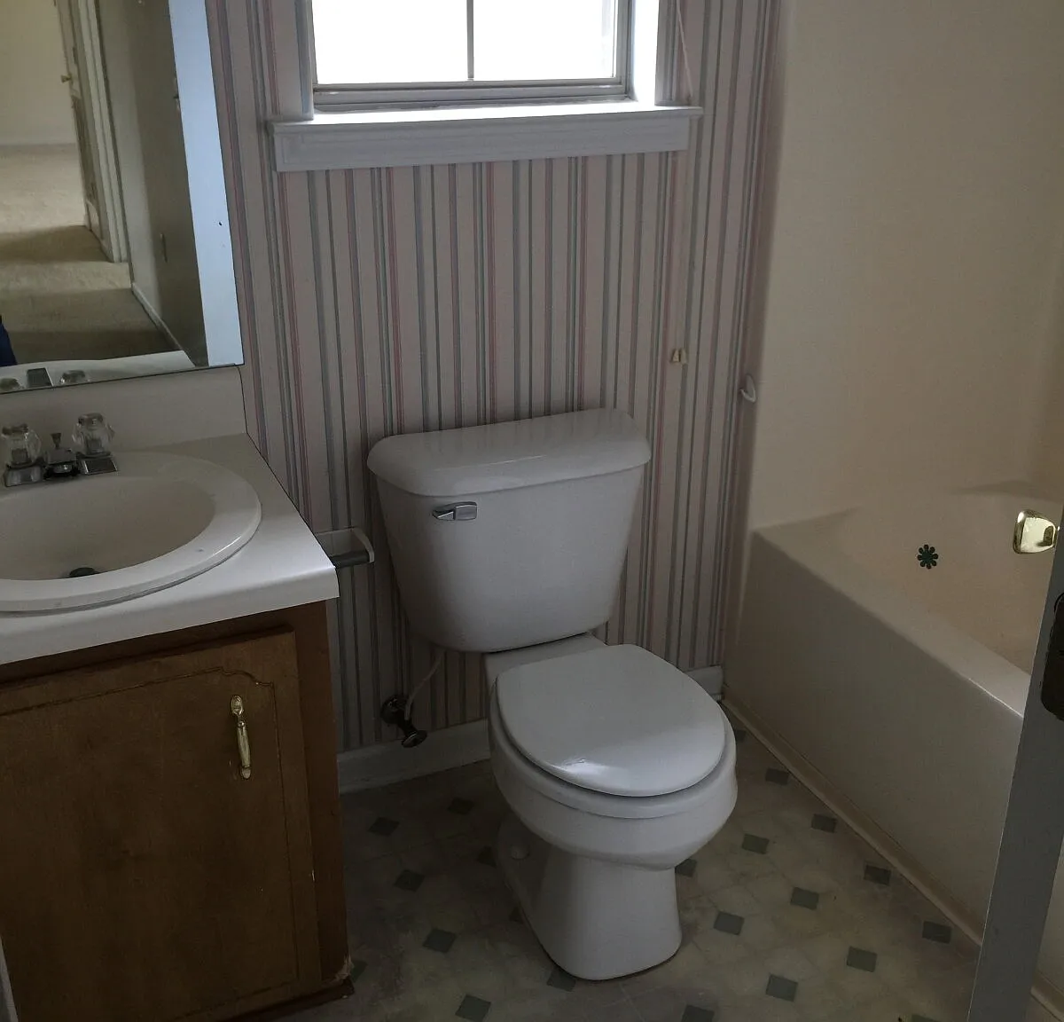 3 bed, 2.0 bath, 1092 sqft, $1,600 — Photo 4