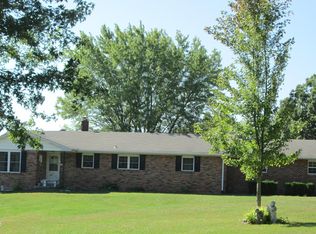 11447 Lookout Trl, Centertown, MO 65023