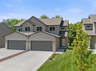 7114 79th Ct, Omaha, NE 68122